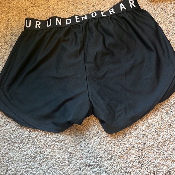 Under armor black shorts size Small. - Picture 4 of 5